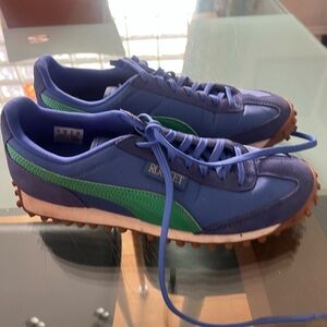 Women’s/men’s puma shoes 6 men 7.5 women